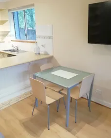 Private 1BR unit, AirCon & covered deck - Image 3