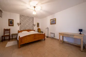 Les Oliviers Apt – Terrace, Hot Tub and Pool Access - Image 4