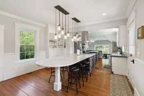 39km from World Cup! Large Luxury Private Estate - Image 3