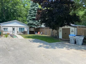 Port Franks Cozy Cottage w/Private Hot Tub 2 BDRM - Image 2