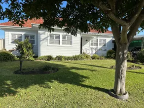 Nanny's Beachside Cottage - Image 2