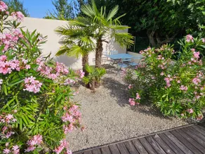 House near La Rochelle and Marais Poitevin - Image 4