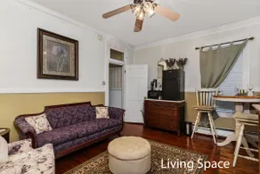 Private Queen Suite/Walk to River & Dining - Image 2