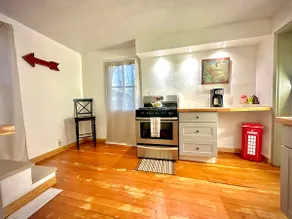 Restored 1800s Carriage House | King Bed | Patio - Image 2