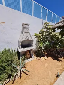 Typical house (mouth) with swimming pool not overlooked - Image 3