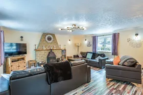 Hilltop Cottage/ Penrhiw - Image 5
