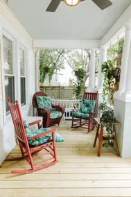 Private Historic Apartment, Short Walk to Downtown - Image 5