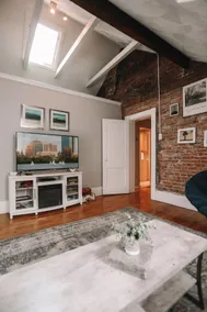 The Chelsea House- Minutes to Downtown-Charming. - Image 2