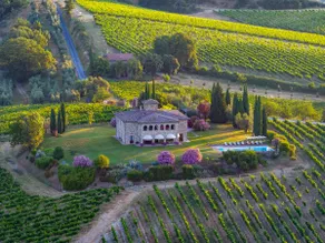 Villa Barbi: exclusive refuge among the Umbrian vineyards - Image 3