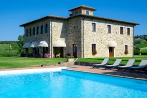 Villa Barbi: exclusive refuge among the Umbrian vineyards - Image 5