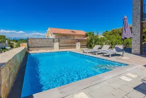 Fabulous seaview apartment with outdoor pool - Image 5