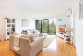 Beautiful 2br Beachside Apartment & Sunrise Views - Image 3