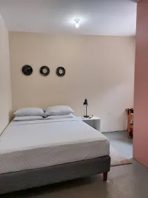 Warm 1-Bedroom Annexe Woodbrook - Image 2