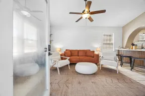 Feel at Home by the Beach - king bed, pet-friendly - Image 5