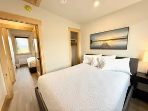 Brand New! - Modern 2 Bedroom City Cottage - Image 5