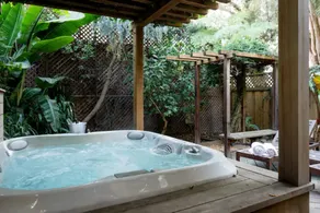 Guest Cabana · Dolores Park/Castro/Noe · Hot Tub - Image 2