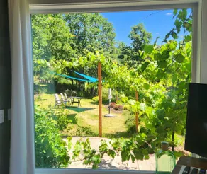 Garden suite Kalama Oaks – beautiful view! - Image 5