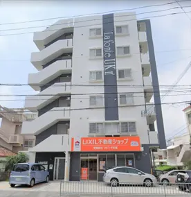 Ginowan Area * 13 min walk to Tropical Beach * Spacious and comfortable 2 bedroom 1 kitchen * Parking lot + free WiFi - Image 5