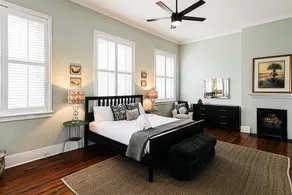 Romantic & Picturesque River Views | Huge 1BR - Image 3