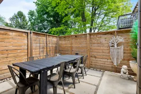 Luxury modern Victorian - private parking included - Image 4