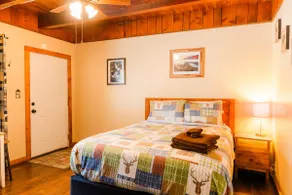 15: The Tallac Pet Friendly Studio - Image 4
