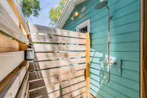 Tiny House Oasis - 2 Min Walk to Main Street - Image 3