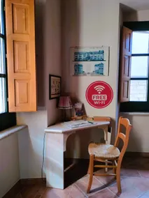 Artist's House in an ancient noble palace - Image 3