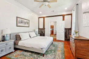 Jumbo 3BR Loft Directly on Freret Street w/Parking - Image 3