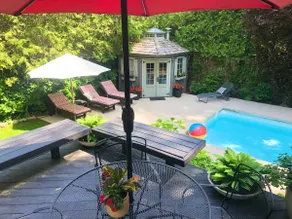 Maison de caractère avec piscine en forme de spa dans un quartier bucolique, Port Credit - Image 2