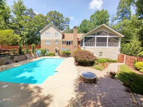 Oasis for Adults w/ Private Pool, Theatres, & More - Image 4