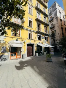 Casarià Holiday Home in the Historic Center of Naples - Image 3