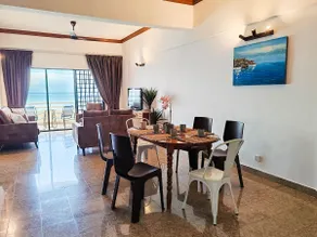 'Sunny Seaview' at Regency corner unit with 2 carpark by Shine Stay - Image 3