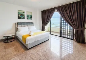 'Sunny Seaview' at Regency corner unit with 2 carpark by Shine Stay - Image 5
