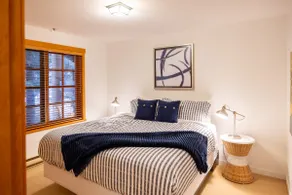 Family-Friendly 3BRM:Wood Fire, Hot Tub-Sleeps 8! - Image 4
