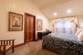 Bannockburn Cottage | Queens Park - Image 4