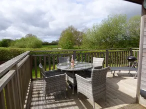 Ash Lodge Marina views dog friendly sleeps 4 - Image 5