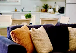 Country Guesthouse in Adelaide Hills Cosy & Clean - Image 3
