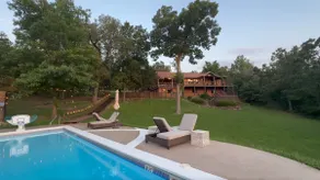 Betagende udsigt over søen !! 12 acre luksus ejendom med privat opvarmet pool - Image 3
