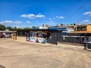 Downtown Tahlequah! Amazing Patio, Walkable to Restaurants/Bars, Wi-Fi + - Image 4