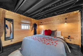 The Shed-a Couples Rendezvous! - Image 3