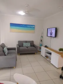 Holiday in Hervey Bay.. - Image 3