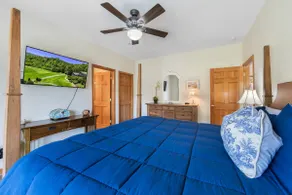 Luxury Condo in Gated Mountain Resort - Image 4