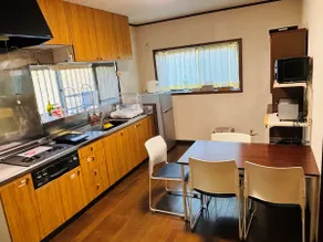Private House with Large Japanese Garden - Image 4