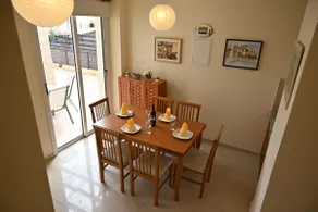 Bella - 2 bed villa, pool and Free automatic car - Image 3