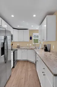 Lovely Quiet Condo at the Greens/Spa/Pool! - Image 2