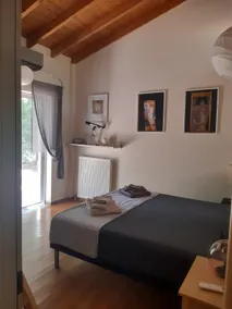 Art house with a private pool and a big garden - Image 3