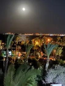 Beachfront apartment - Image 4