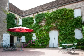 Charming house in Southern Burgundy. - Image 1
