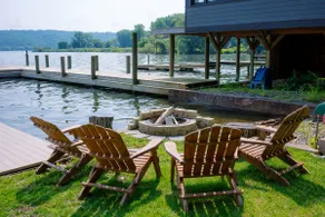 2 BR/2B Lake house Minutes from Town and Campus! - Image 3