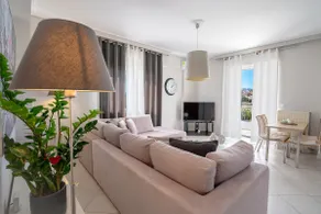 YOUR HOME NEXT TO THE AIRPORT - Image 2